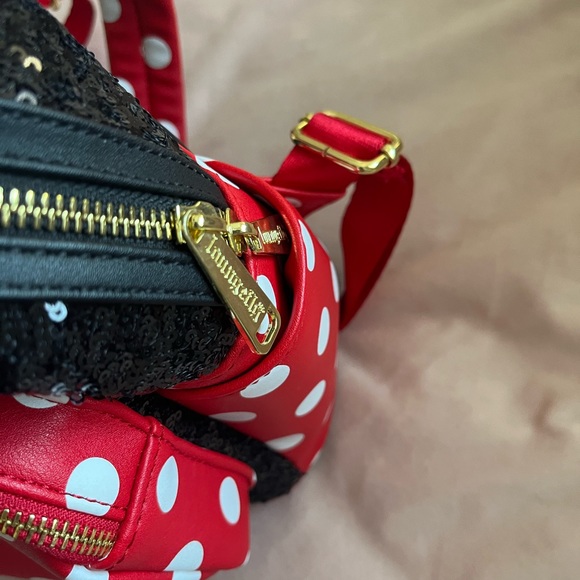 SOLD Minnie Mouse Sequin Disney Loungefly Backpack ❤️☁️✨ - Picture 9 of 12
